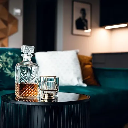 Apartment Brand New Bond Center