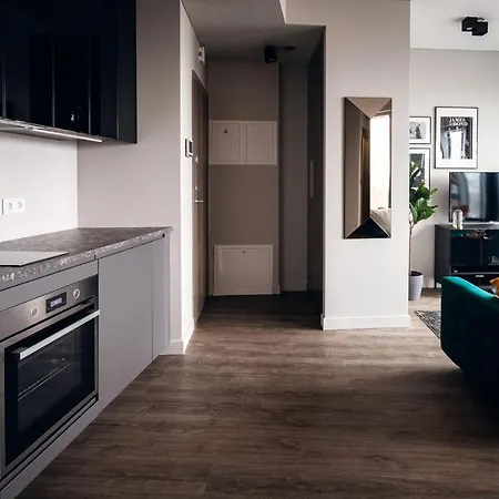 Apartman Brand New Bond Center
